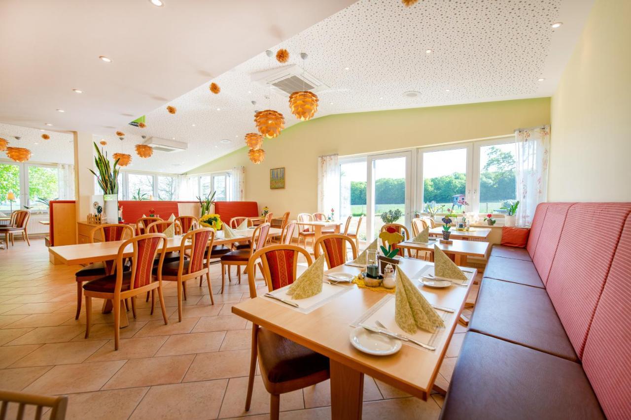 Waldesblick, Hotel-Restaurant Lahr  Esterno foto